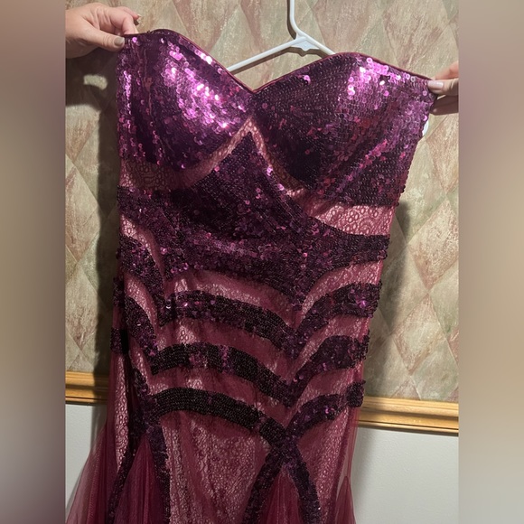 RoyalQueen collection Maxi Dress - Picture 6 of 9